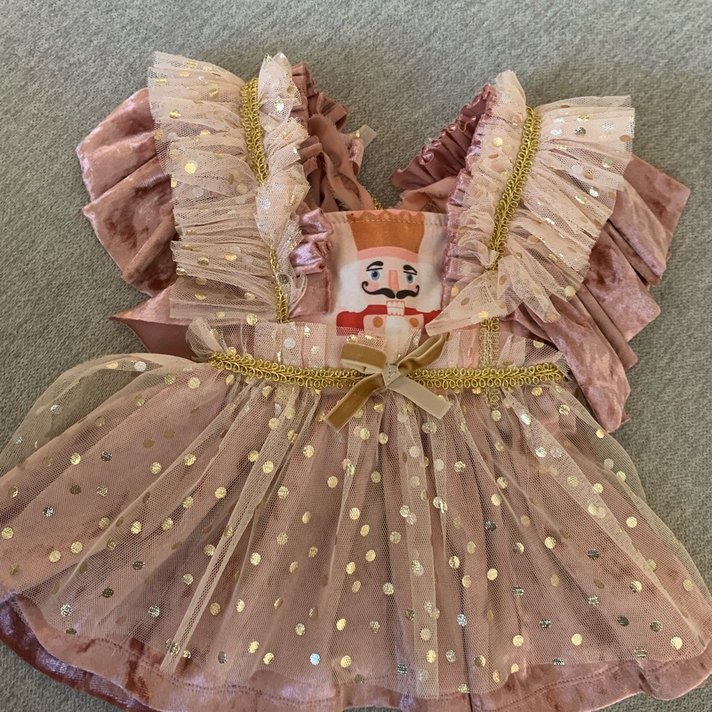 Baby girl pink velvet Ruffled polka dot Dress w Gold 0-3 months nutcracker